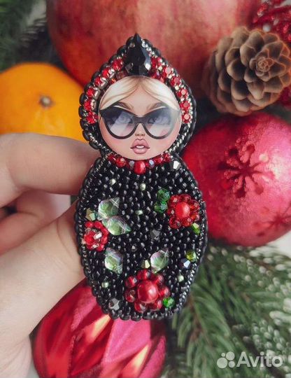 Брошь ручной Матрешка Врач Губы Шанель Серьги