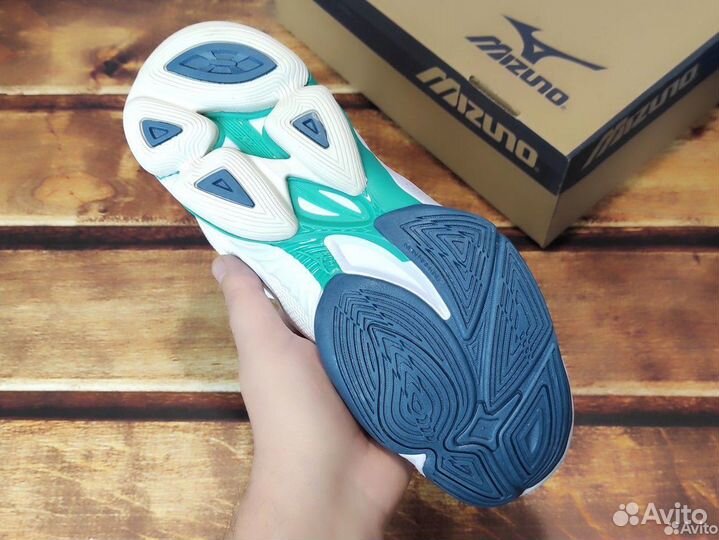 Кроссовки волейбольные mizuno wave lightning Z7