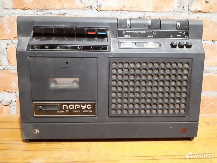 Кассетный магнитофон Парус 201 стерео