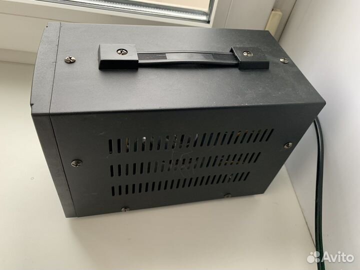 Стабилизатор напряжения 1кВт