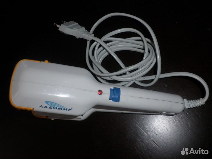 Утюжок для укладки волос Ладомир