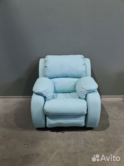 Кожаное кресло реклайнер