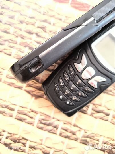 Телефон Nokia 8600