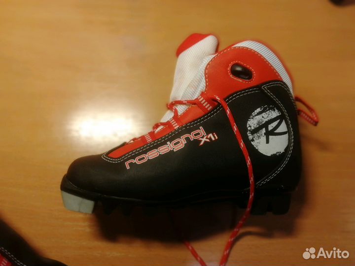 Лыжные ботинки