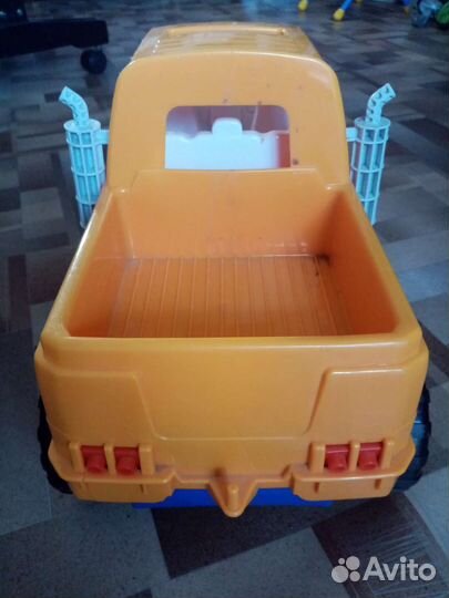 Игрушка грузовик