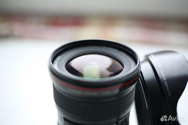 Объектив Canon EF 17-40 F4 L