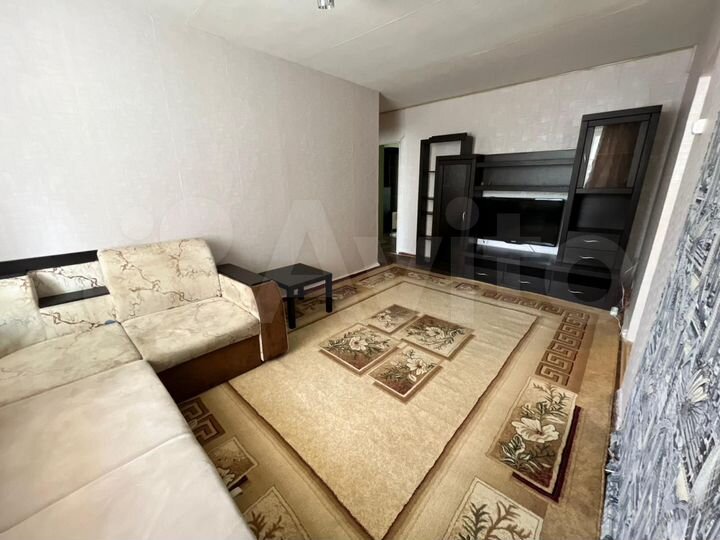 3-к. квартира, 60 м², 1/5 эт.