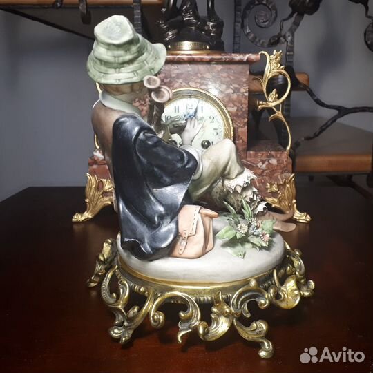 Фарфоровая статуэтка Мальчик с волынкой