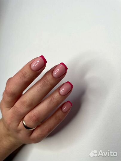 Маникюр с покрытием гель-лаком