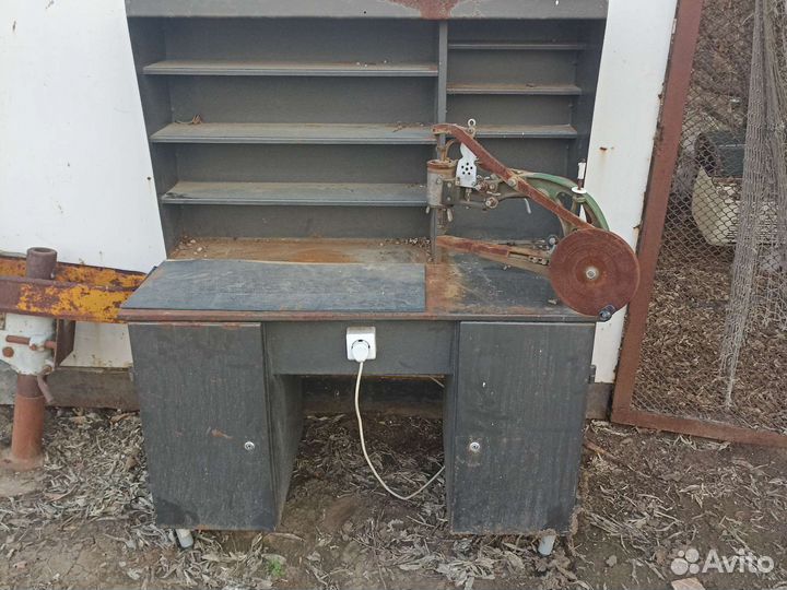 Стол сапожника