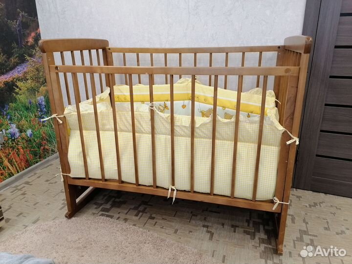 Детская кроватка + бортик + матрасик
