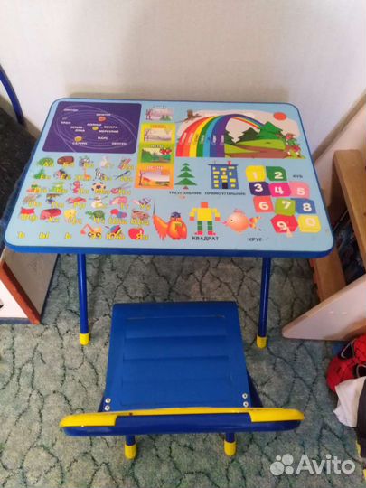 Столик со стульчиком