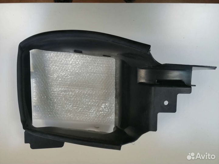 Воздуховод бампера правый Land Rover