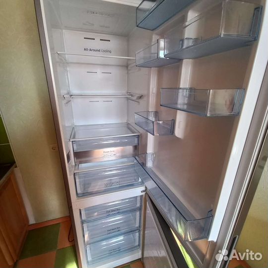 Холодильник samsung