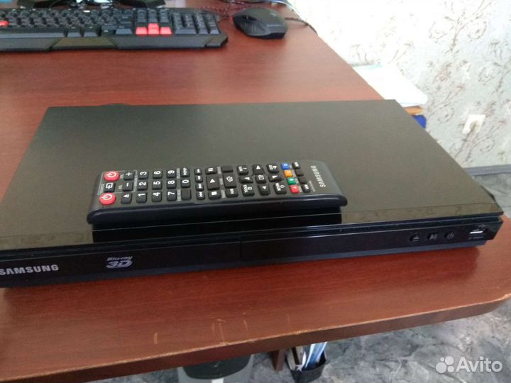 3d blu ray плеер Samsung BD E5500