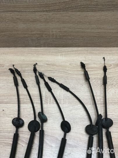 Тросик замка двери задний Фольксваген Пассат B5