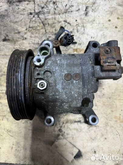 Компрессор кондиционера Nissan QG18-DE