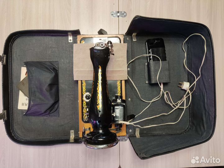 Швейная машина 