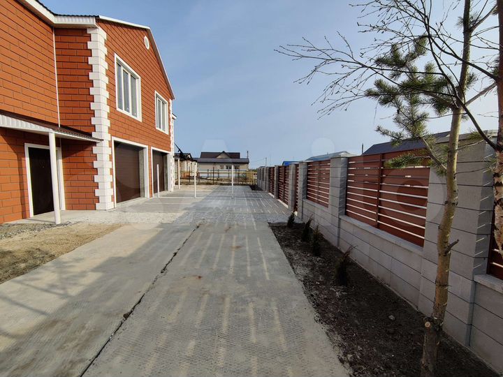 Таунхаус 174 м² на участке 3 сот.