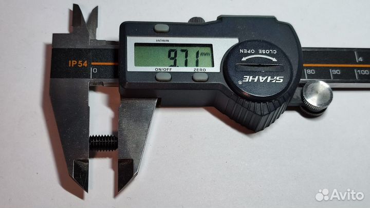 Винт установочный M6-L9. 7