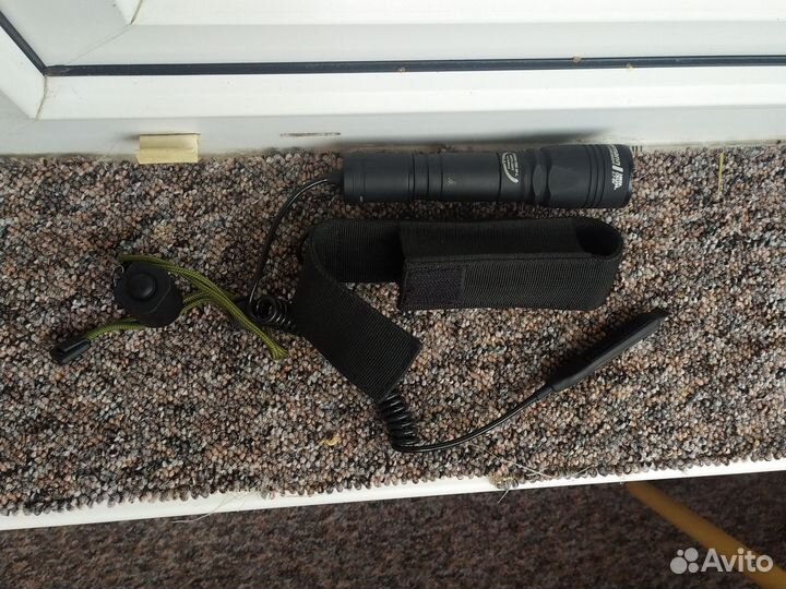 Фонарь тактический Armytek Dobermann Pro XHP35 HI