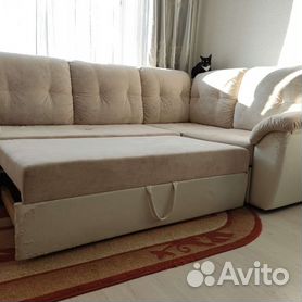 Угловой диван с эко кожей бу