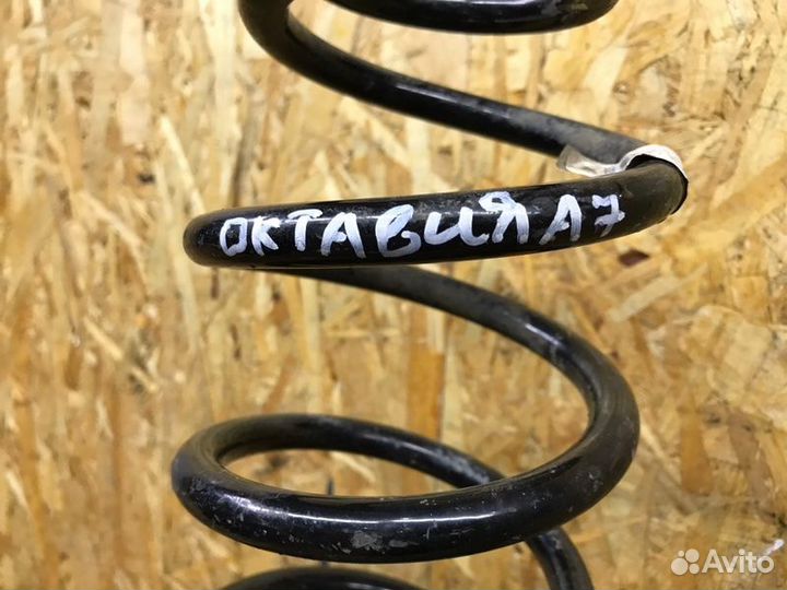 Пружина подвески задняя Skoda Octavia A7 лифтбек 1