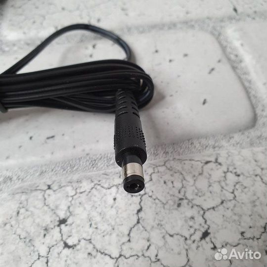 Блок питания (12V-1.5A-18W) штекер 5.5мм (huawei)