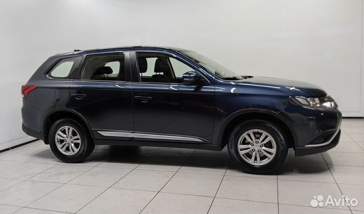 Mitsubishi Outlander 2.0 CVT, 2018, 199 237 км