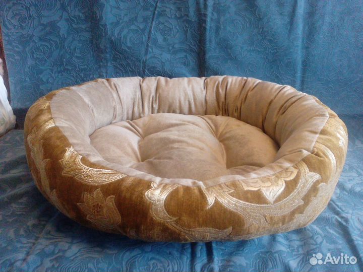 Новые лежаки/лежанки для кошки и маленькой собачки