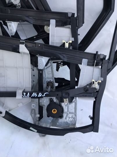 Рамка стеклоподъемника задняя левая audi A4 B5