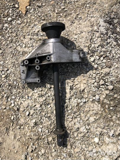 Промежуточный вал ом611 МКПП