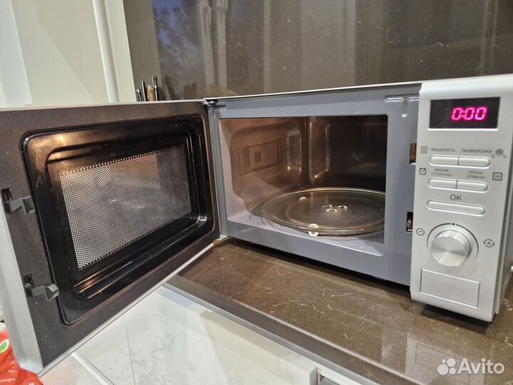 Микроволновка Redmond Rm-2002D