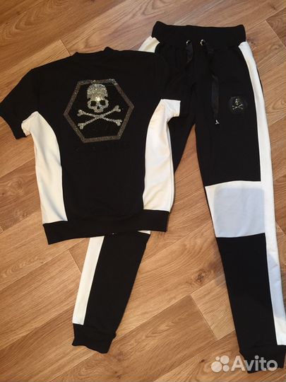 Спортивный костюм