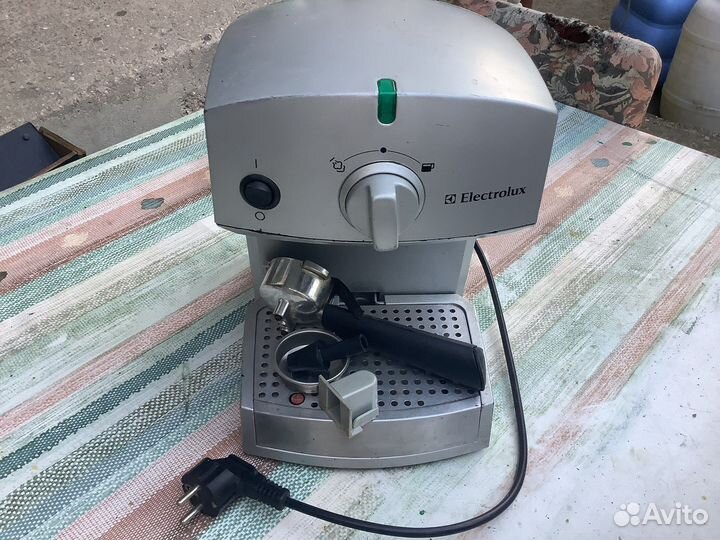 Кофеварка рожковая с капучинатором