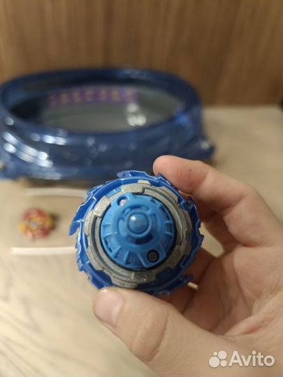 Арена и beyblade от хазбро