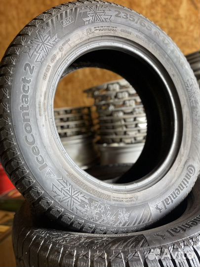 Continental IceContact 2 SUV 235/65 R17