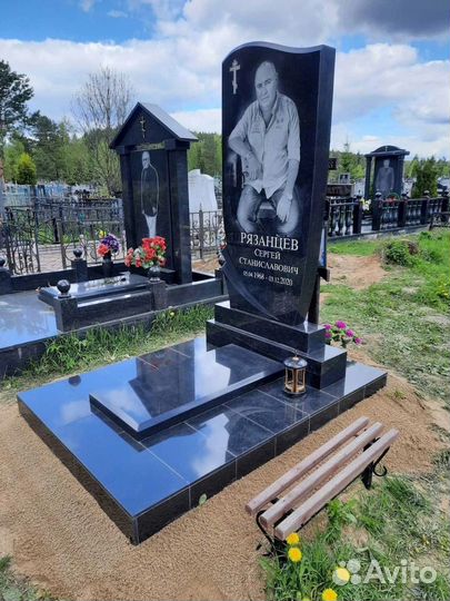 Памятники из гранита и мрамора
