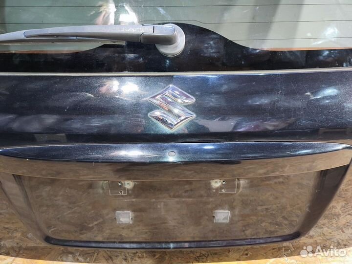 Крышка багажника Suzuki SX4 2009