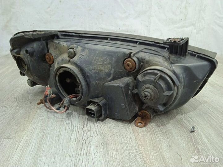 Фара передняя левая Hyundai Elantra XD G4GC 2004
