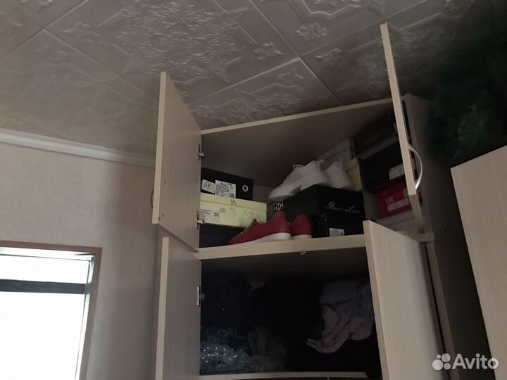 Угловой шкаф