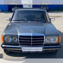 Mercedes-Benz W123 2.4 MT, 1982, 376 409 км, с пробегом, цена 375 000 руб.