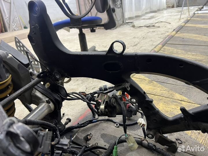 Рама с документами honda cbr 1000rr 2005