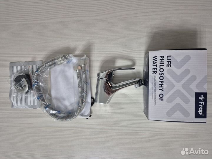 Смеситель для раковины Frap