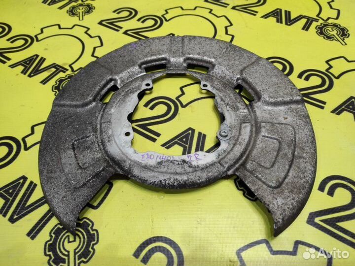 Щиток тормозного механизма задний правый Bmw X5