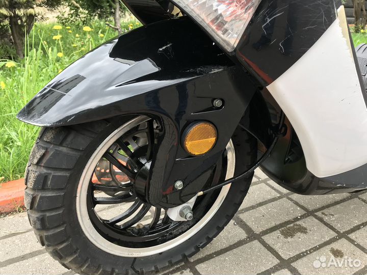 Продаю скутер Ирбис LX50