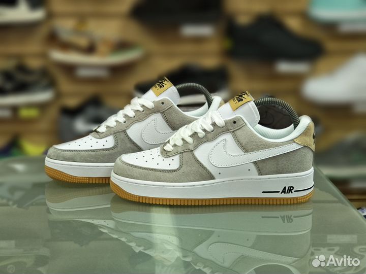 Кроссовки женские Nike