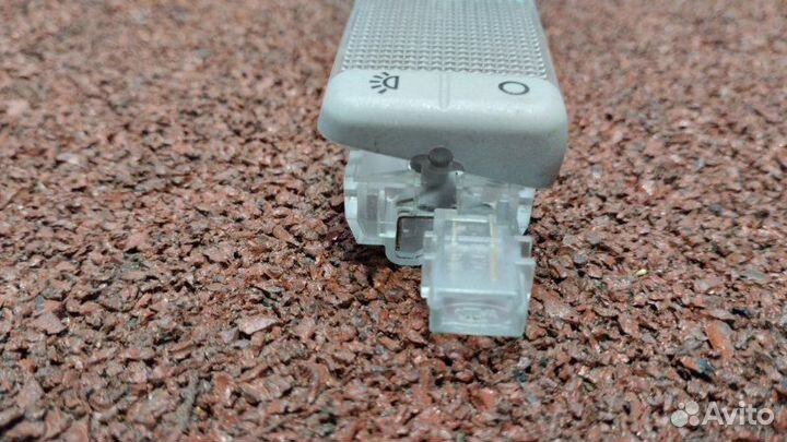 Плафон освещения багажника Land Rover Sport L320