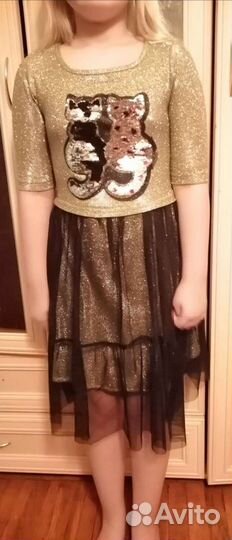 Платье для девочки в отличном состоянии