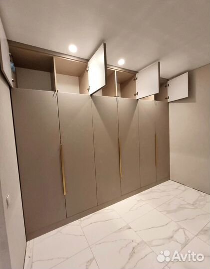 Распашной шкаф на заказ